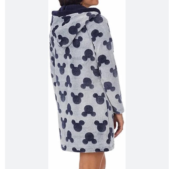 Disney Pajama launcher Sherpa pull over size Medium Hoodie NWT cozy&warm - Picture 1 of 9